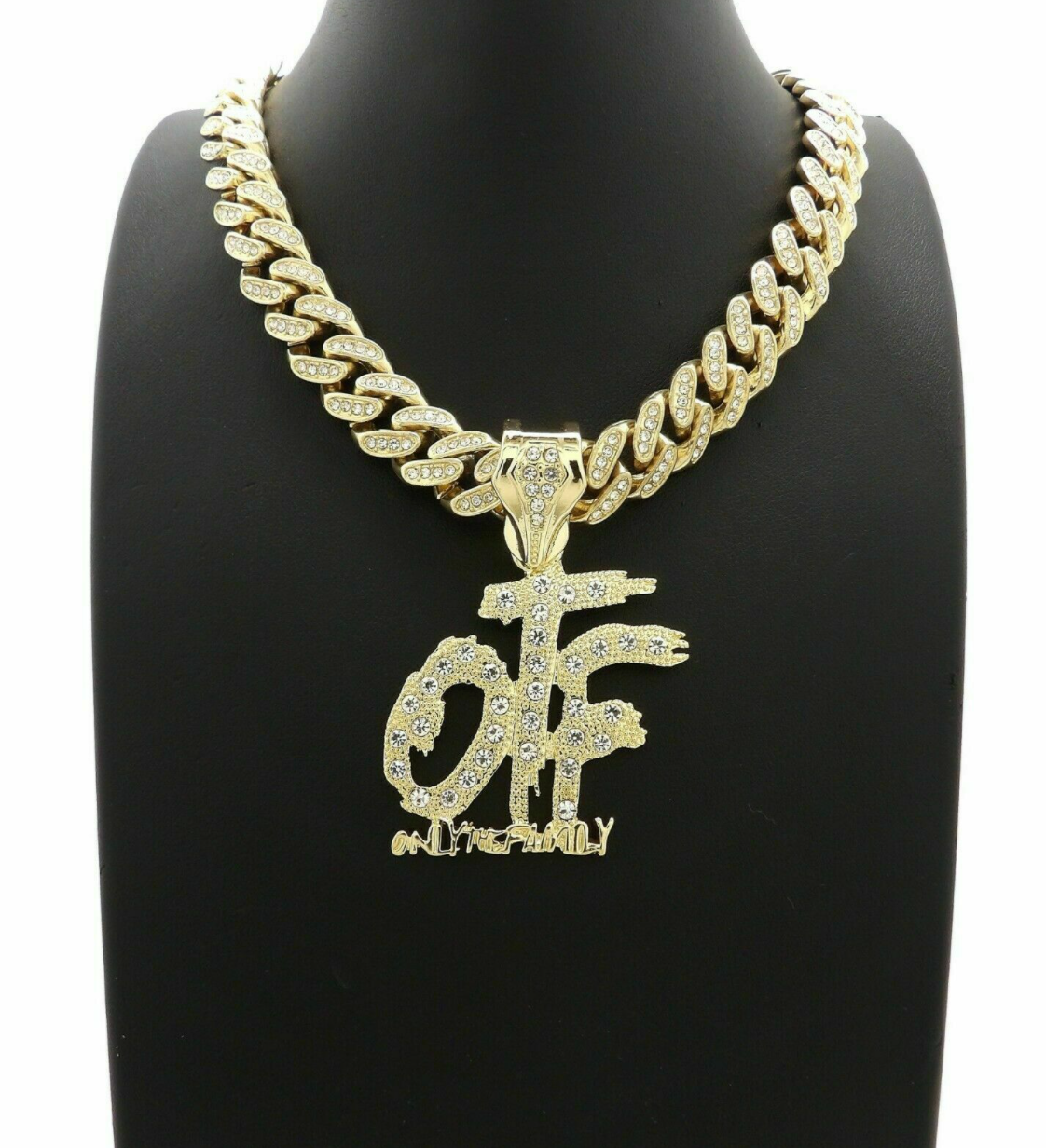 Rapper Necklace Pendant Chain  Hip Hop Rapper Simulated Diamond Iced Out Cuban Link 18in.