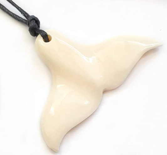 Hand Carved Bone Maori Lucky Whale Tail Necklace Cord Pendant Whale Fin Beach Ocean Tropical Jewelry Hawaiian Gift